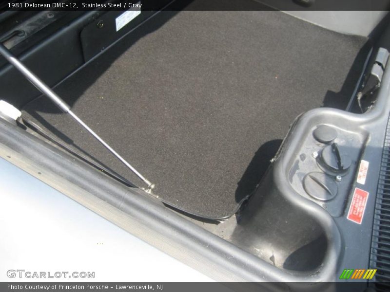  1981 DMC-12  Trunk
