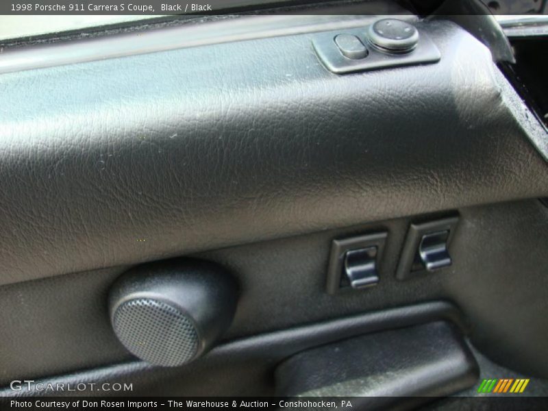 Controls of 1998 911 Carrera S Coupe