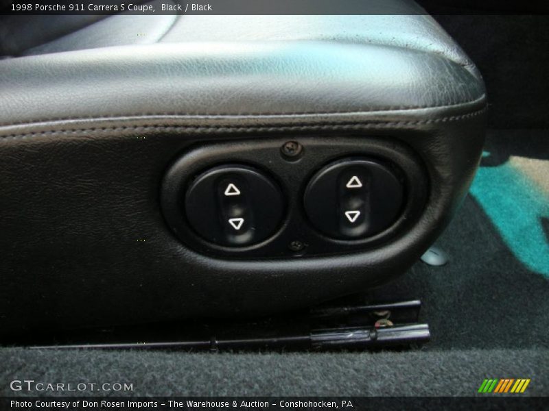 Controls of 1998 911 Carrera S Coupe