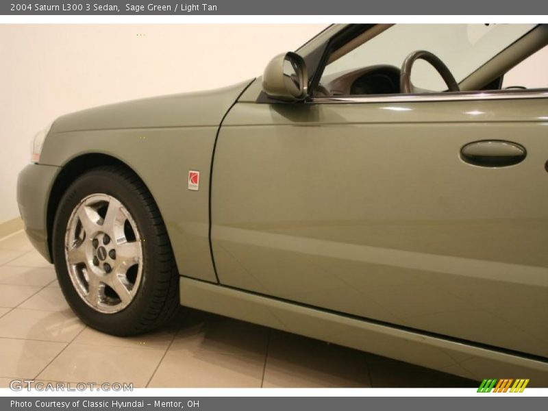 Sage Green / Light Tan 2004 Saturn L300 3 Sedan