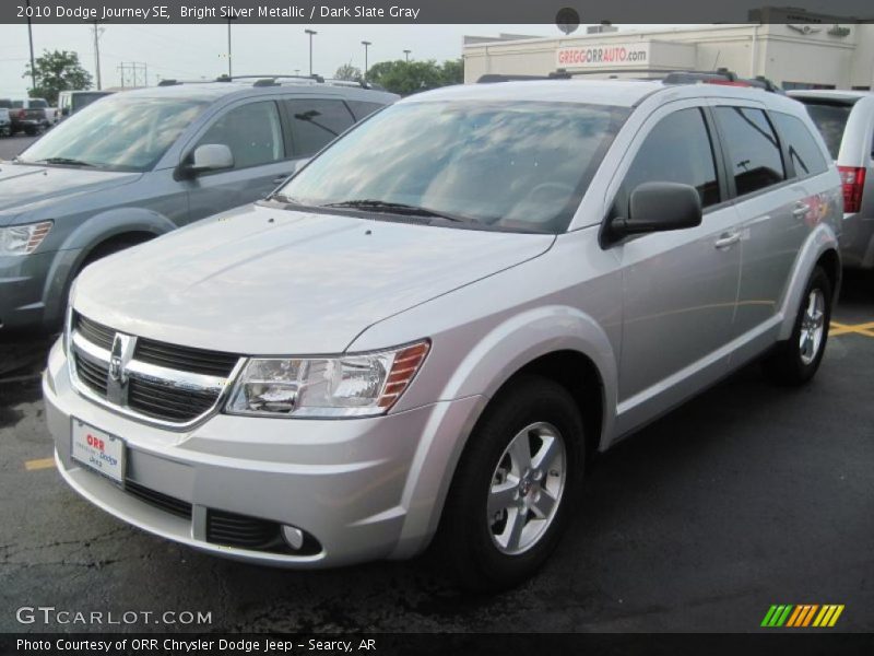 Bright Silver Metallic / Dark Slate Gray 2010 Dodge Journey SE
