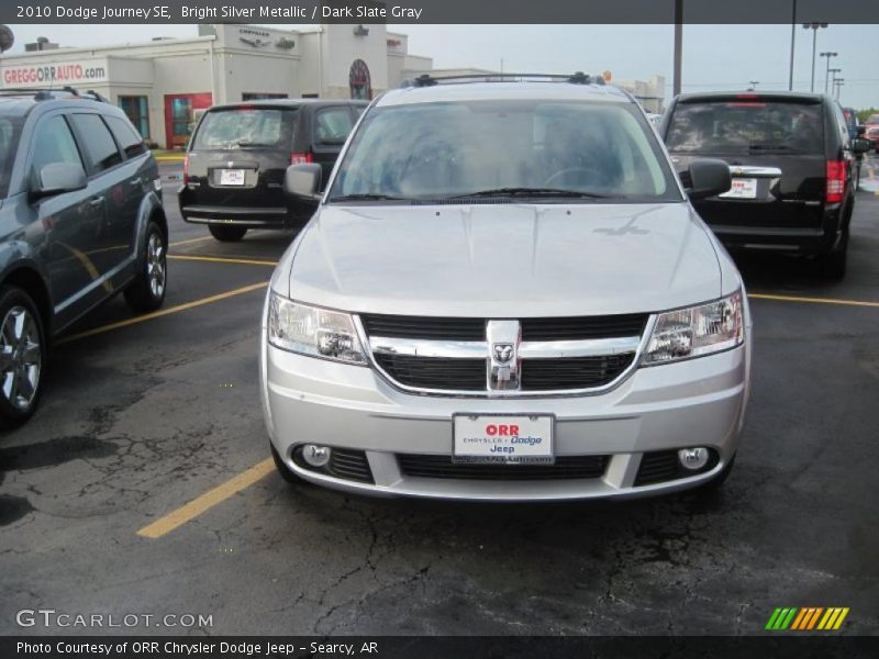 Bright Silver Metallic / Dark Slate Gray 2010 Dodge Journey SE