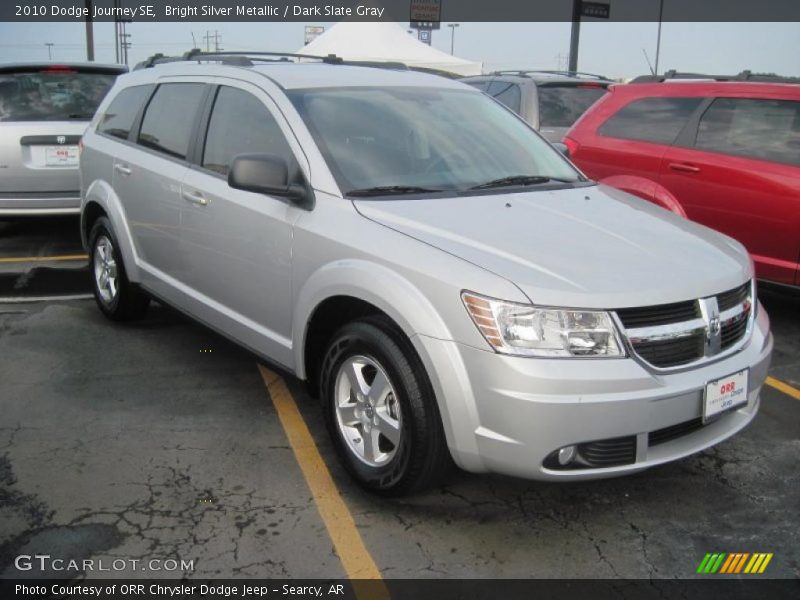 Bright Silver Metallic / Dark Slate Gray 2010 Dodge Journey SE