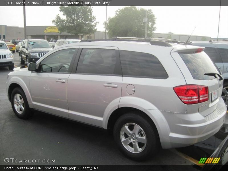 Bright Silver Metallic / Dark Slate Gray 2010 Dodge Journey SE