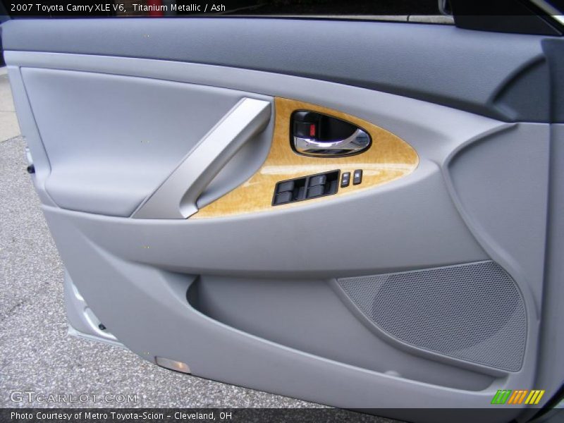 Titanium Metallic / Ash 2007 Toyota Camry XLE V6