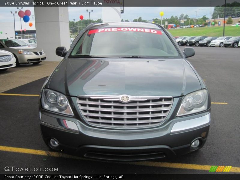 Onyx Green Pearl / Light Taupe 2004 Chrysler Pacifica