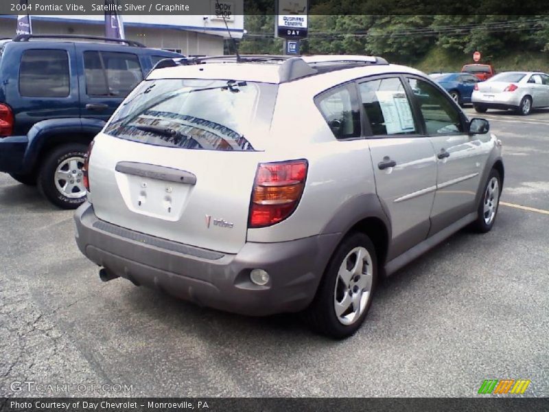 Satellite Silver / Graphite 2004 Pontiac Vibe