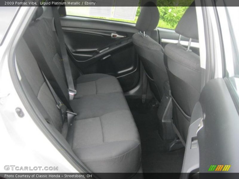 Liquid Platinum Metallic / Ebony 2009 Pontiac Vibe