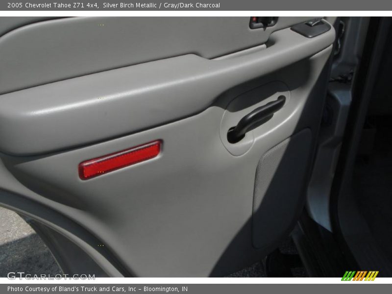 Silver Birch Metallic / Gray/Dark Charcoal 2005 Chevrolet Tahoe Z71 4x4