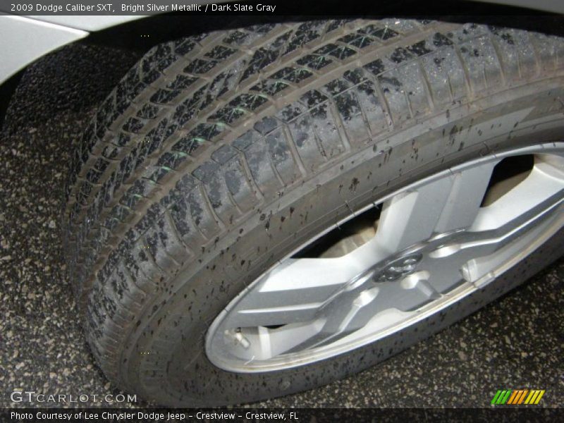 Bright Silver Metallic / Dark Slate Gray 2009 Dodge Caliber SXT