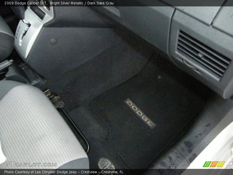 Bright Silver Metallic / Dark Slate Gray 2009 Dodge Caliber SXT