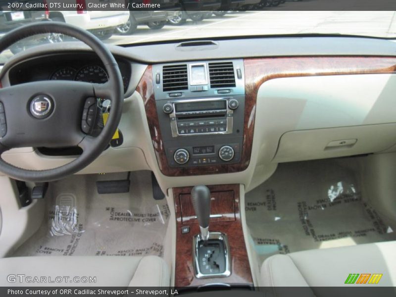 Glacier White / Cashmere 2007 Cadillac DTS Luxury