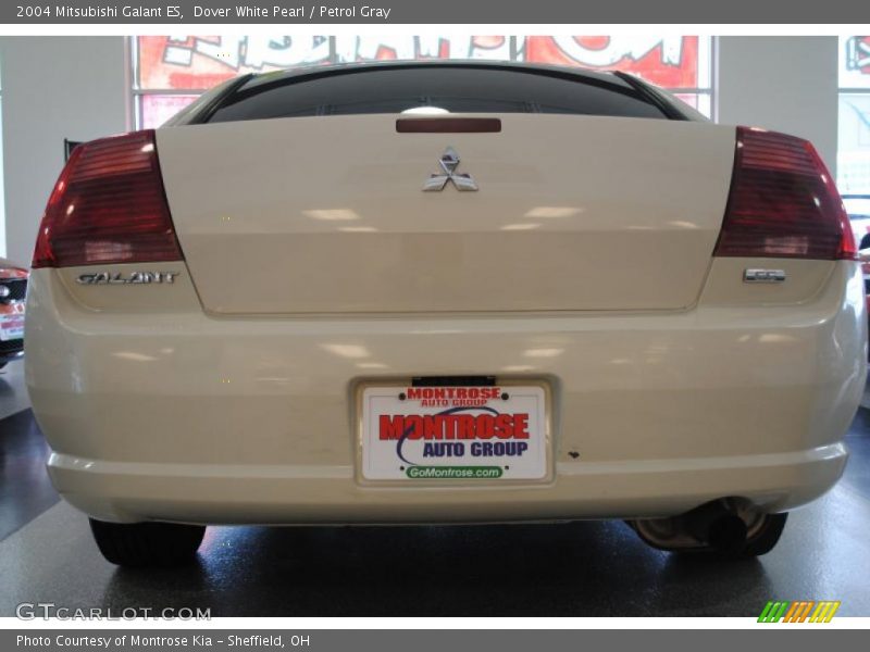 Dover White Pearl / Petrol Gray 2004 Mitsubishi Galant ES
