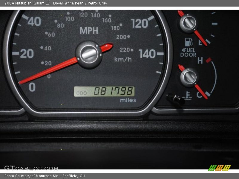 Dover White Pearl / Petrol Gray 2004 Mitsubishi Galant ES