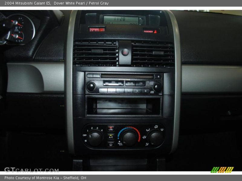 Dover White Pearl / Petrol Gray 2004 Mitsubishi Galant ES