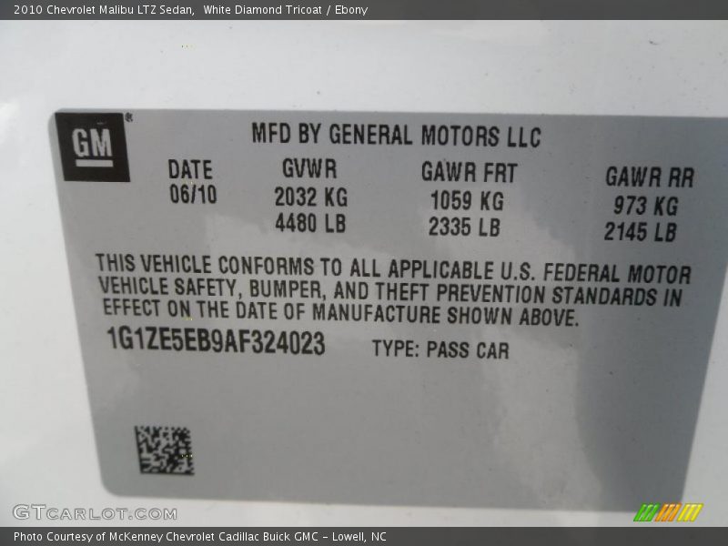 White Diamond Tricoat / Ebony 2010 Chevrolet Malibu LTZ Sedan