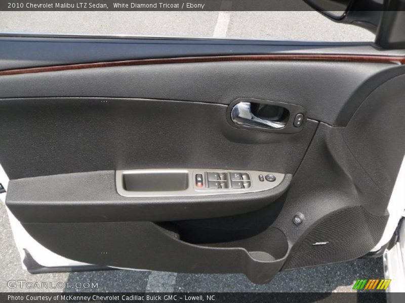 White Diamond Tricoat / Ebony 2010 Chevrolet Malibu LTZ Sedan