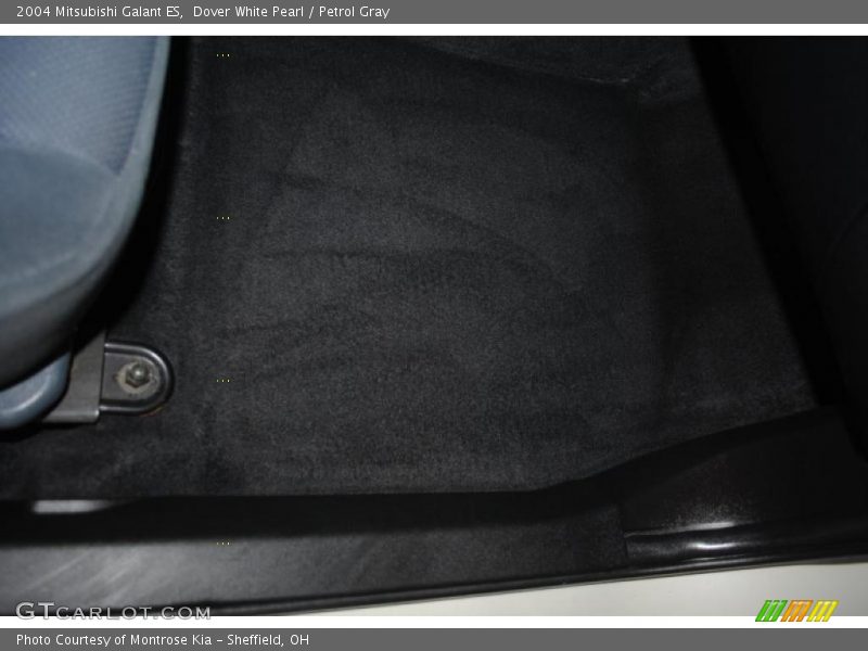 Dover White Pearl / Petrol Gray 2004 Mitsubishi Galant ES