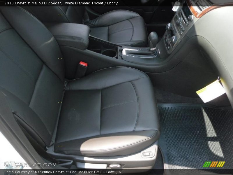 White Diamond Tricoat / Ebony 2010 Chevrolet Malibu LTZ Sedan