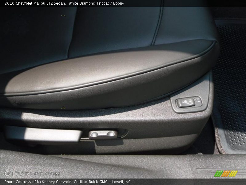 White Diamond Tricoat / Ebony 2010 Chevrolet Malibu LTZ Sedan