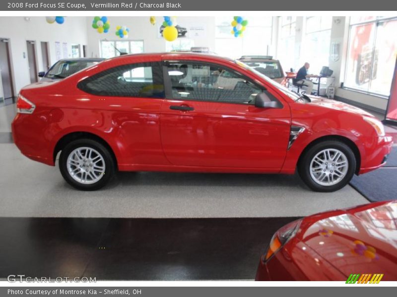 Vermillion Red / Charcoal Black 2008 Ford Focus SE Coupe