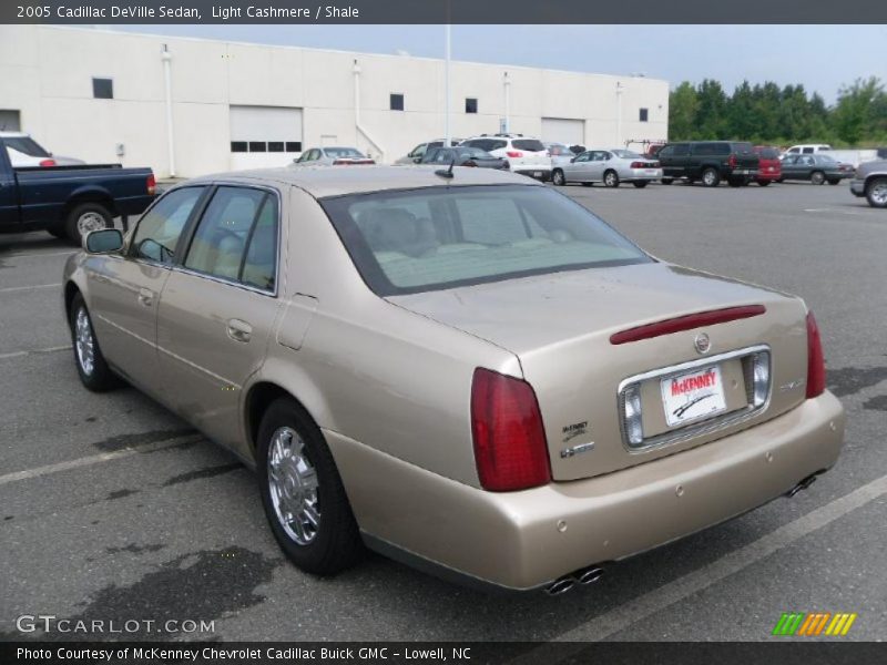 Light Cashmere / Shale 2005 Cadillac DeVille Sedan
