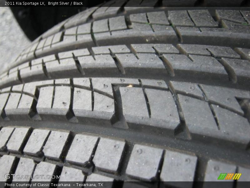Bright Silver / Black 2011 Kia Sportage LX