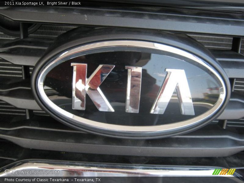 Bright Silver / Black 2011 Kia Sportage LX