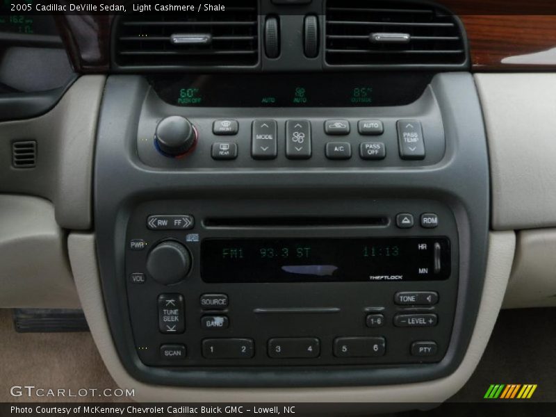 Light Cashmere / Shale 2005 Cadillac DeVille Sedan