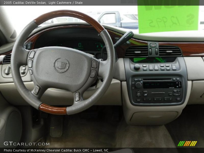 Light Cashmere / Shale 2005 Cadillac DeVille Sedan