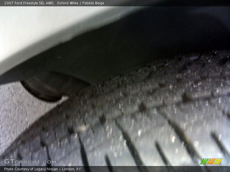 Oxford White / Pebble Beige 2007 Ford Freestyle SEL AWD