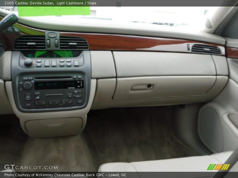 Light Cashmere / Shale 2005 Cadillac DeVille Sedan