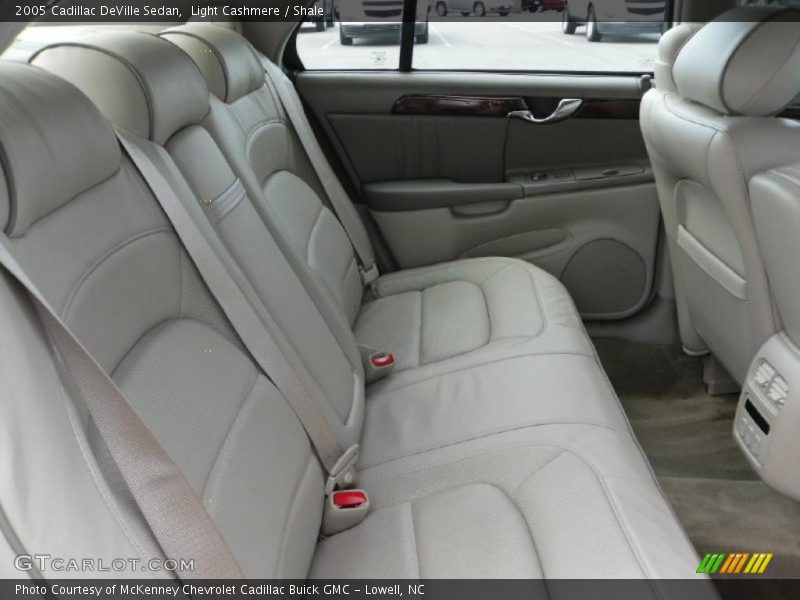 Light Cashmere / Shale 2005 Cadillac DeVille Sedan