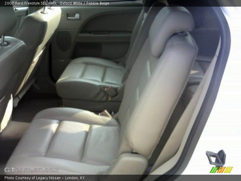 Oxford White / Pebble Beige 2007 Ford Freestyle SEL AWD
