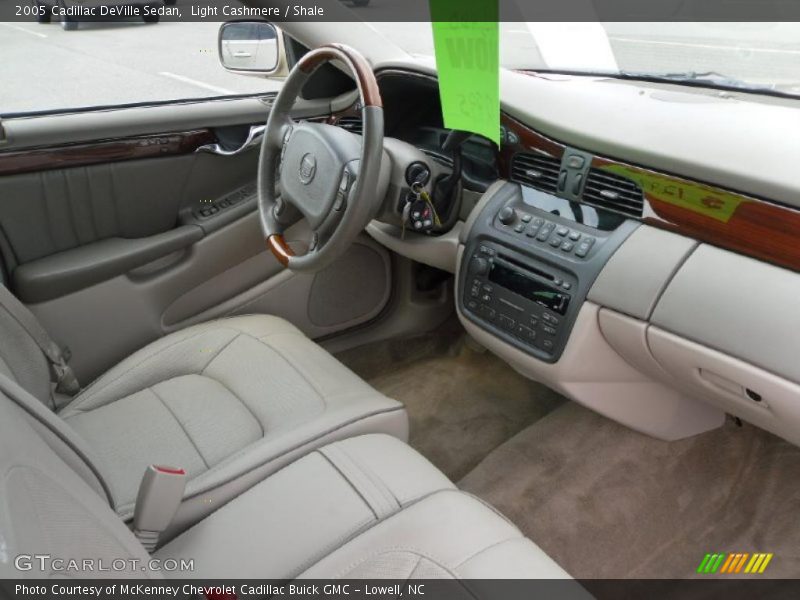 Light Cashmere / Shale 2005 Cadillac DeVille Sedan
