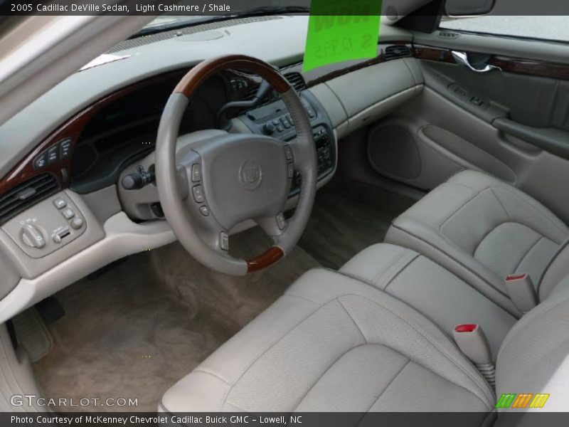 Light Cashmere / Shale 2005 Cadillac DeVille Sedan