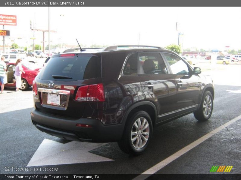 Dark Cherry / Beige 2011 Kia Sorento LX V6