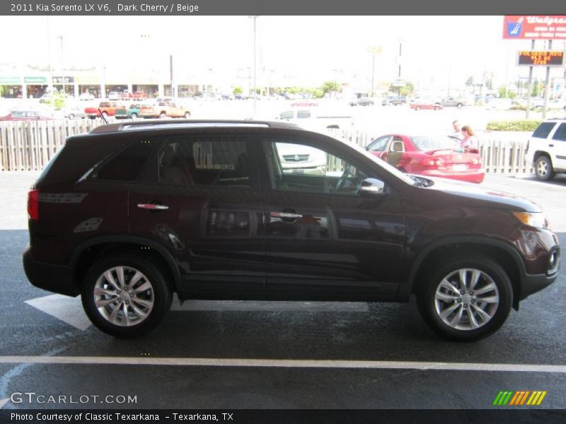 Dark Cherry / Beige 2011 Kia Sorento LX V6
