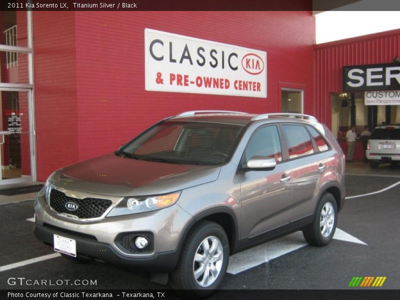 Titanium Silver / Black 2011 Kia Sorento LX