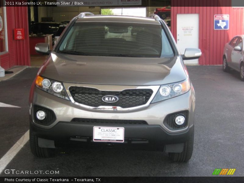 Titanium Silver / Black 2011 Kia Sorento LX