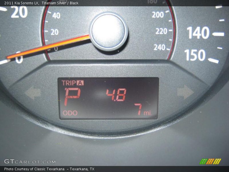 Titanium Silver / Black 2011 Kia Sorento LX