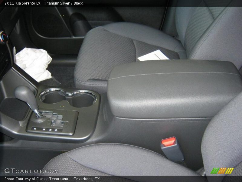 Titanium Silver / Black 2011 Kia Sorento LX