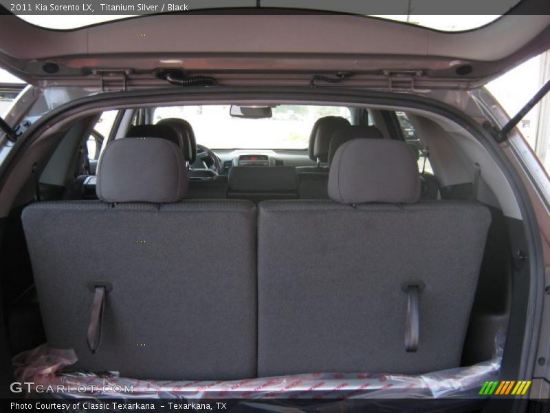 Titanium Silver / Black 2011 Kia Sorento LX