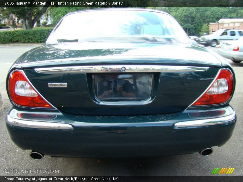 British Racing Green Metallic / Barley 2005 Jaguar XJ Vanden Plas