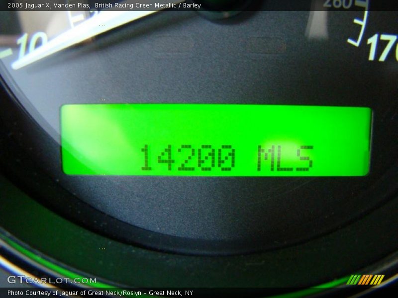 British Racing Green Metallic / Barley 2005 Jaguar XJ Vanden Plas