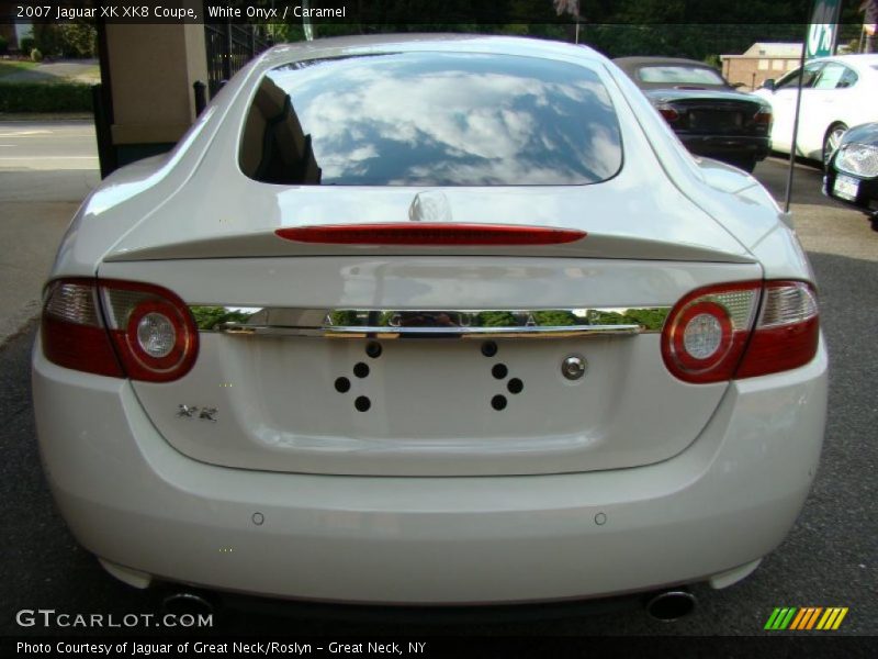 White Onyx / Caramel 2007 Jaguar XK XK8 Coupe