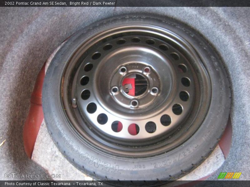 Bright Red / Dark Pewter 2002 Pontiac Grand Am SE Sedan