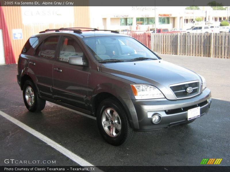 Alpine Gray / Gray 2005 Kia Sorento EX
