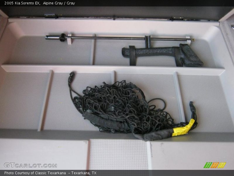 Alpine Gray / Gray 2005 Kia Sorento EX
