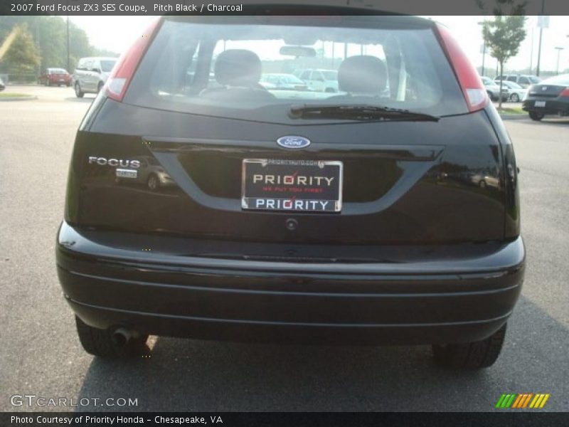 Pitch Black / Charcoal 2007 Ford Focus ZX3 SES Coupe